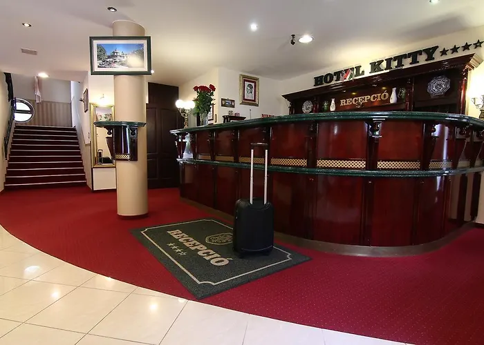 Kitty ホテル ミシュコルツ