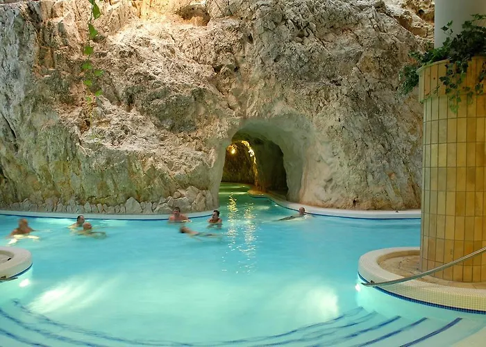 Kitty Отель Мишкольц